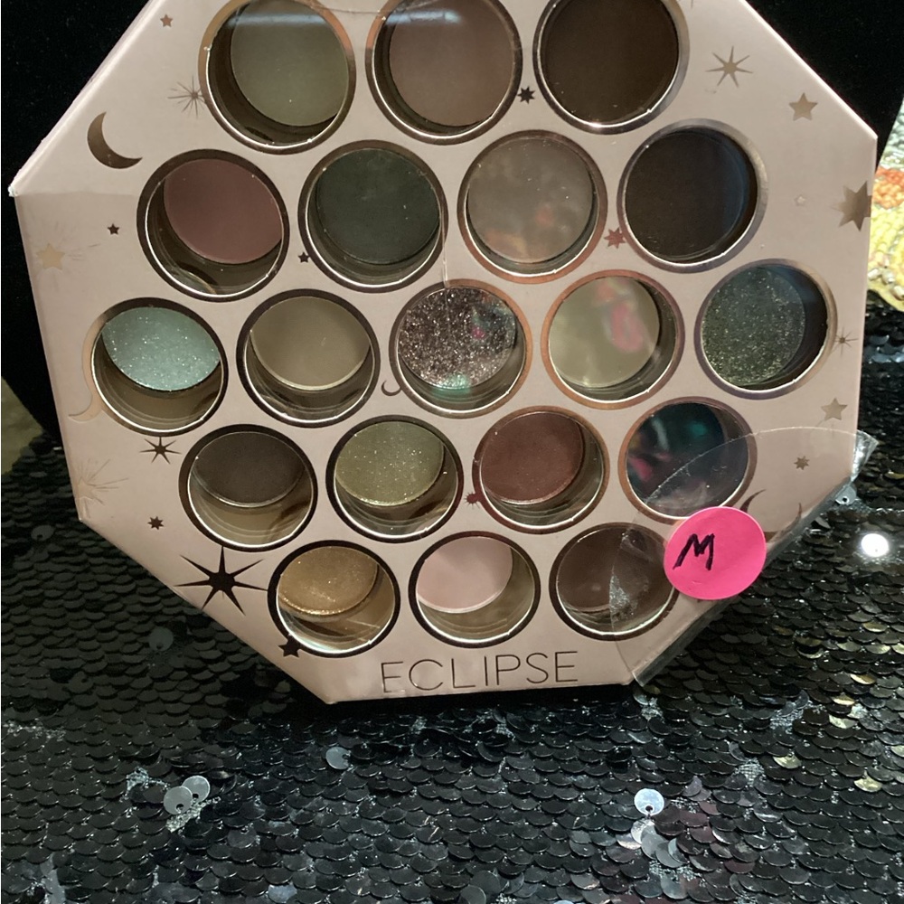 Eyeshadow Palette.